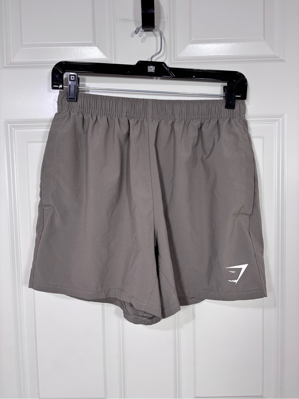 Gymshark Performance Training Shorts Women’s M Greige Pockets